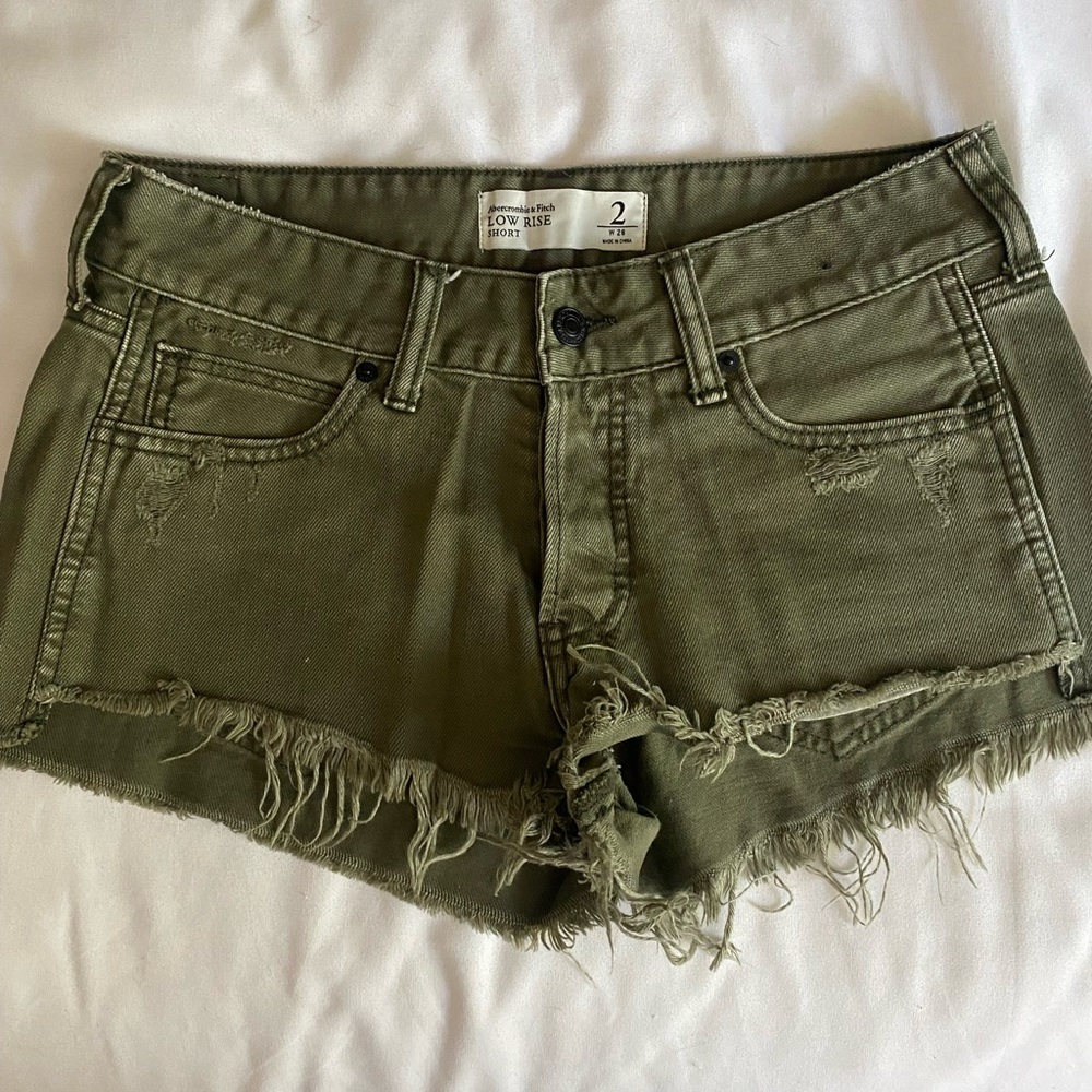 Abercrombie & Fitch green shorts
